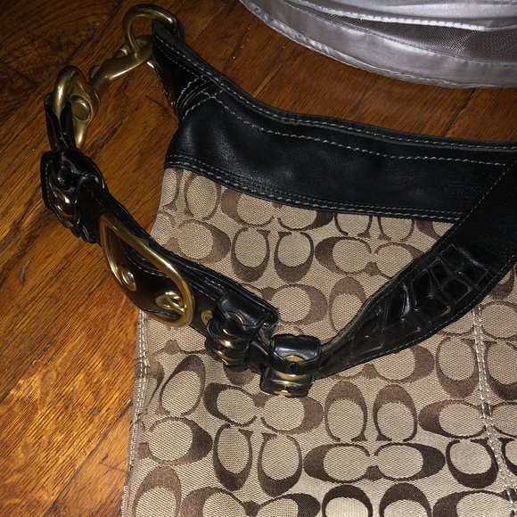 Vintage collectable Coach shoulder bag in black - Picture 2 of 5